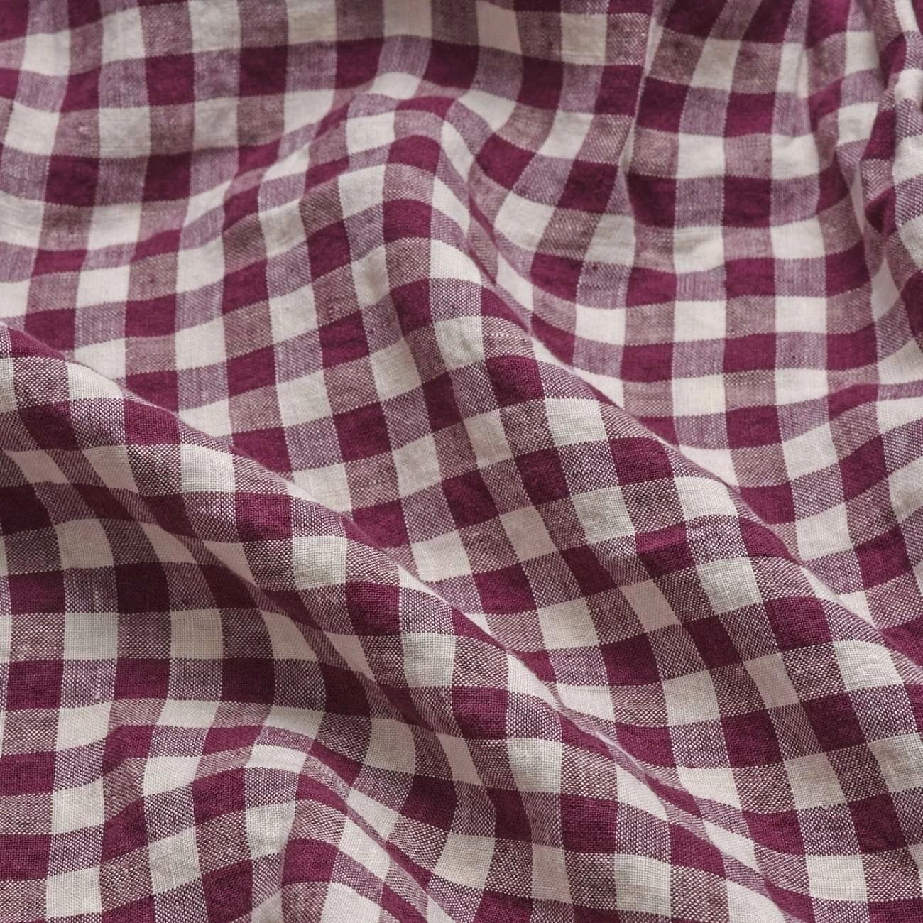 Berry Gingham Linen Flat Sheet 5 Berry Gingham Linen Flat Sheet - Image 3