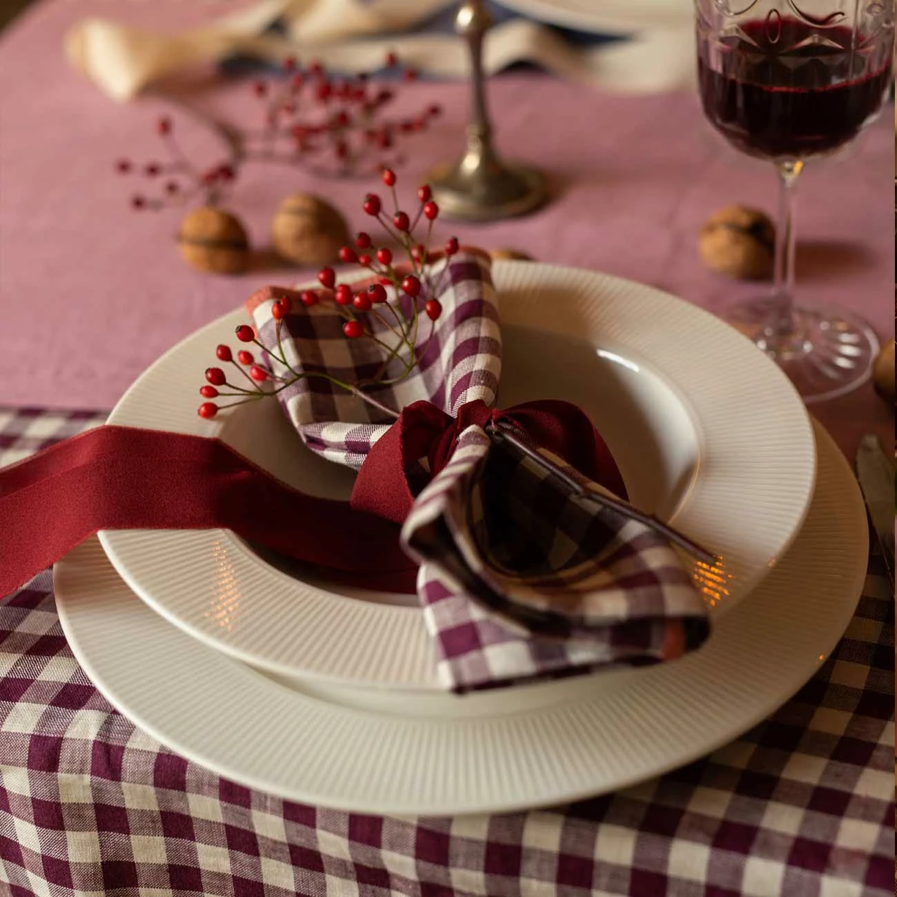 Berry Gingham Linen Napkin Set Of 4 3 Berry Gingham Linen Napkin Set Of 4