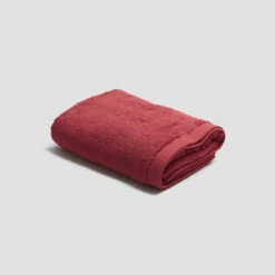 Mineral Red Organic Cotton Bath Towel -Bed Linings Sales Shop PigletinBed BathroomCollection OrganicCottonBathTowel MineralRed 1 GreyBG